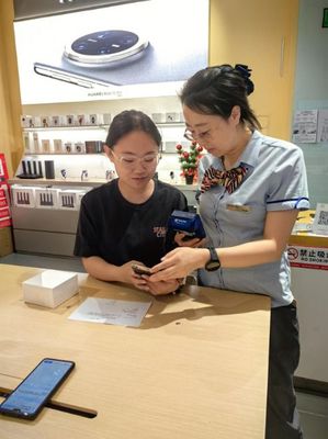 呼和浩特市总工会启动“工会促消费 会员享普惠”活动，数码产品消费热潮来袭